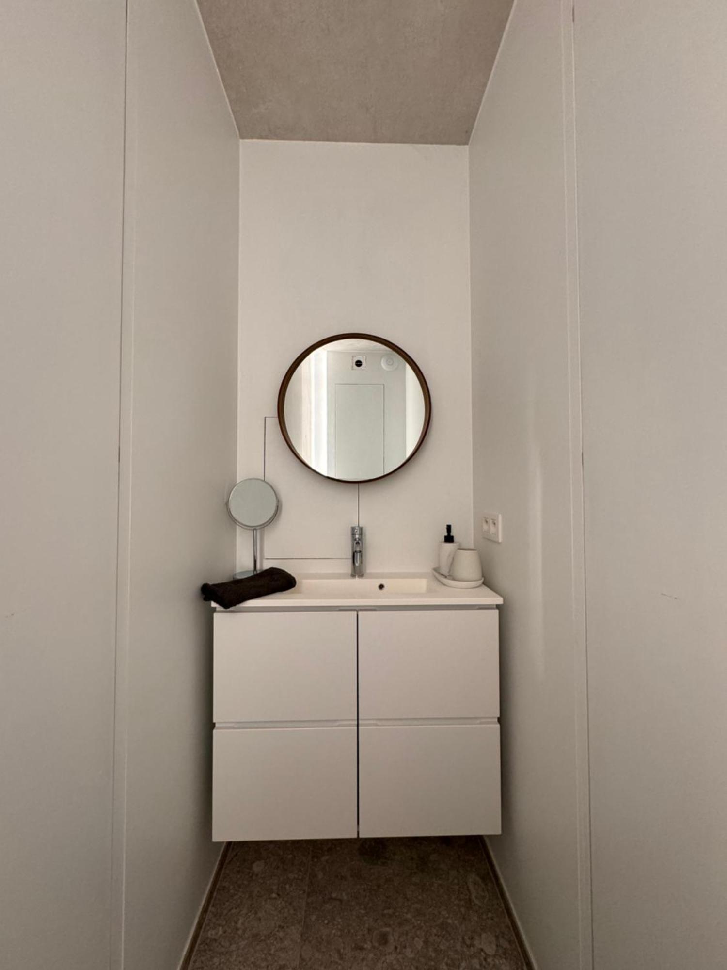 Apartment L'O Reine Of Budgetkamer The Box Sint-Pieters-Leeuw 외부 사진